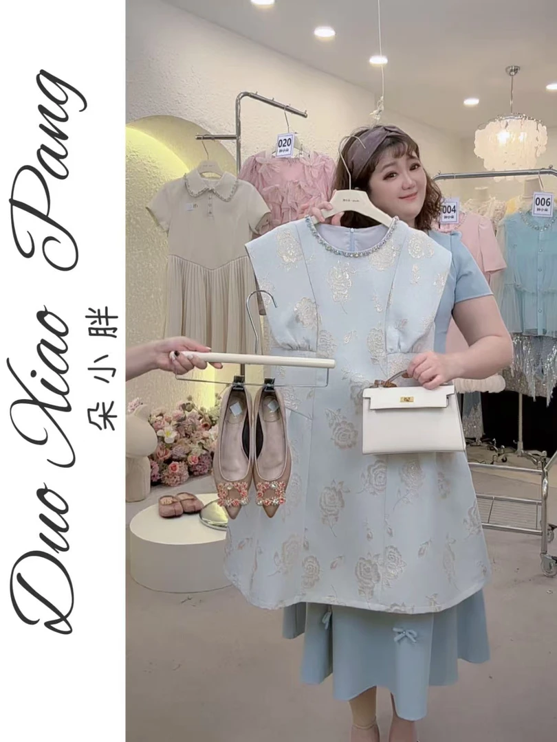 E211#2025夏季新款女装重工镶钻设计感收腰显高小个子提花连衣裙