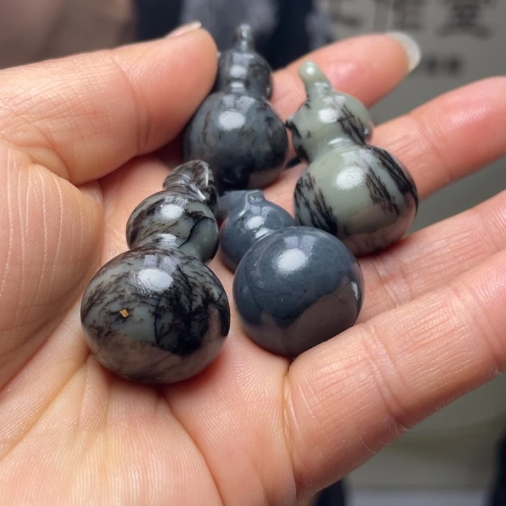 和田玉未镶嵌挂件拍一发一