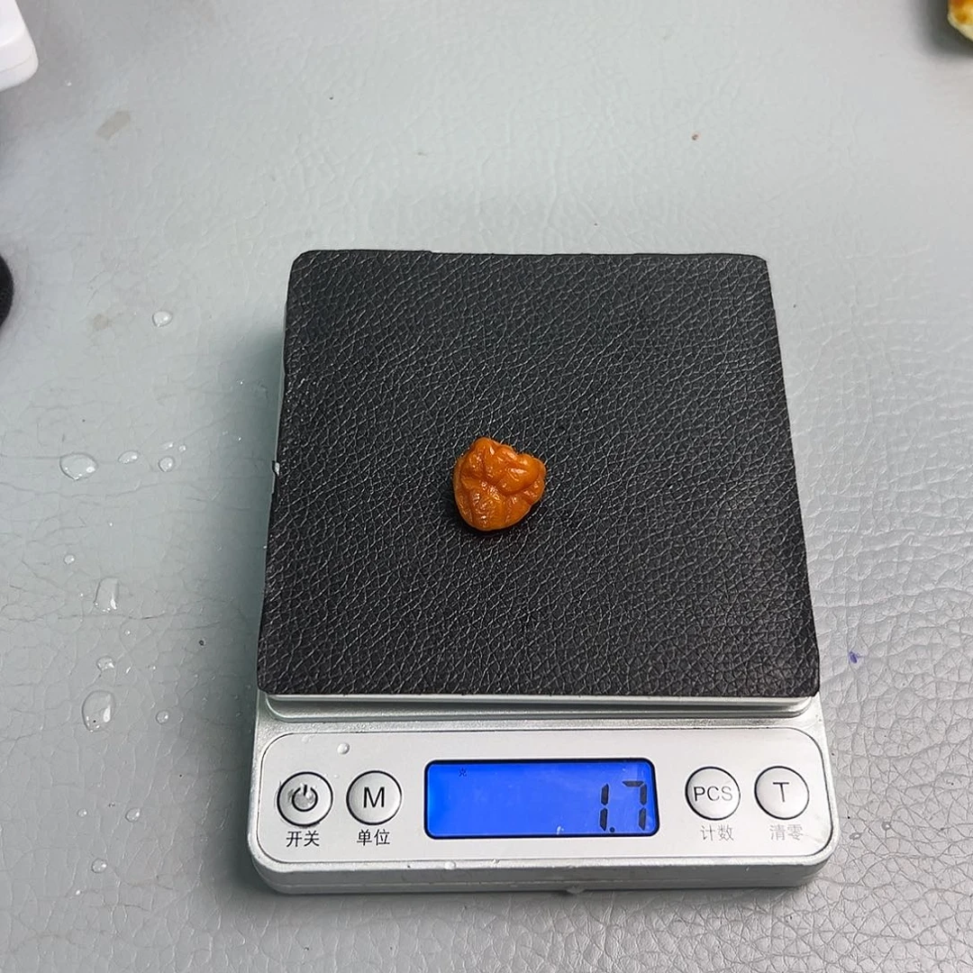 定制琥珀未镶嵌蜜蜡