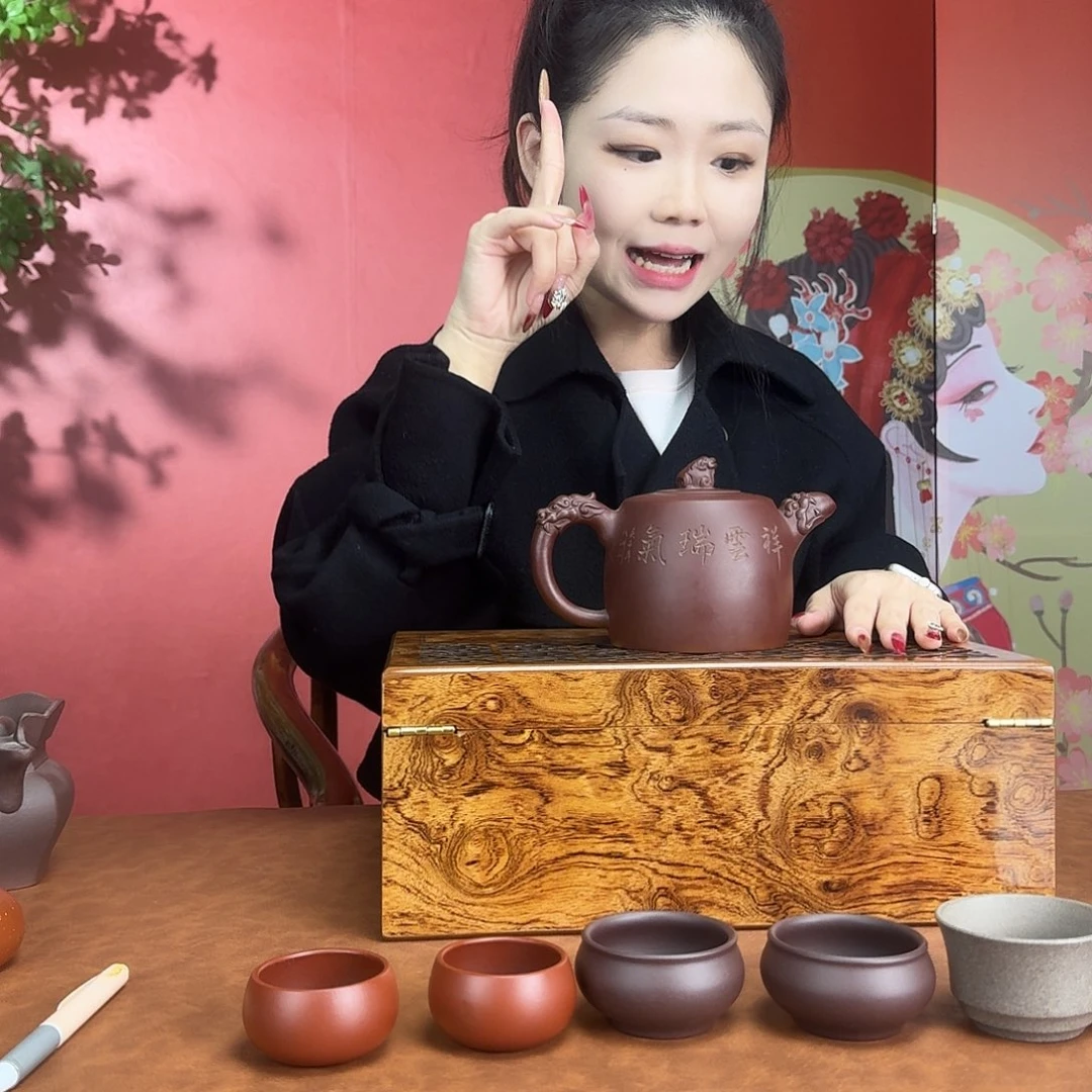 紫砂茶壶红棕泥祥瑞