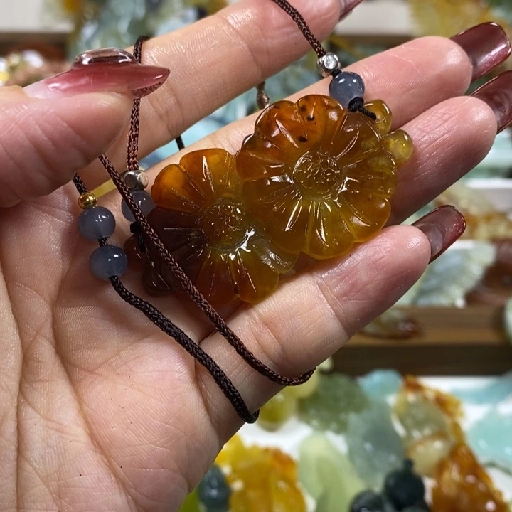 蛇纹石玉未镶嵌吊坠