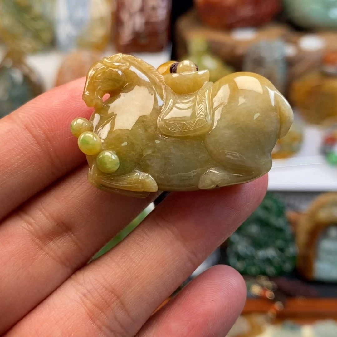 翡翠未镶嵌颈饰缅甸天然翡翠马到功成