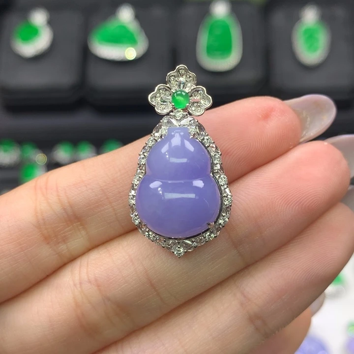 翡翠吊坠(不含链)18K金镶嵌