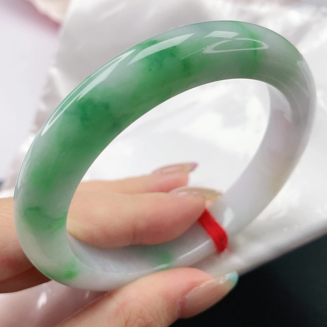 翡翠手镯未镶嵌，162