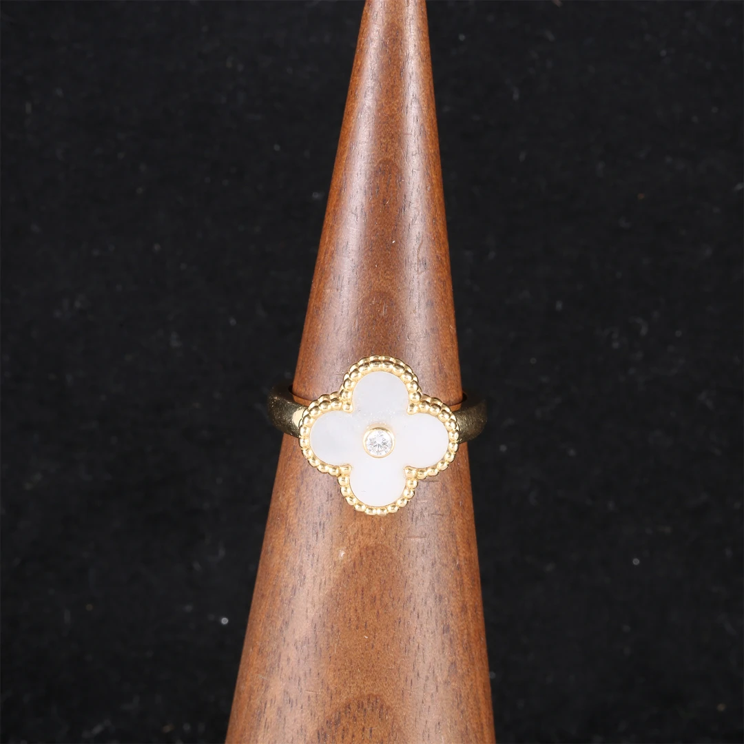 95新 梵克雅宝 小花佳珊P205228326 中号单花戒指 单钻 白贝母 53