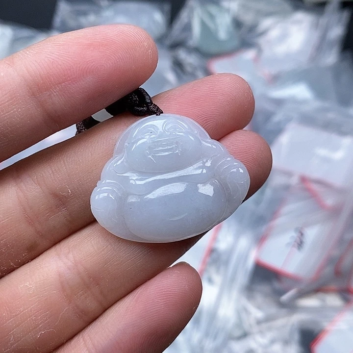 翡翠未镶嵌颈饰佛公