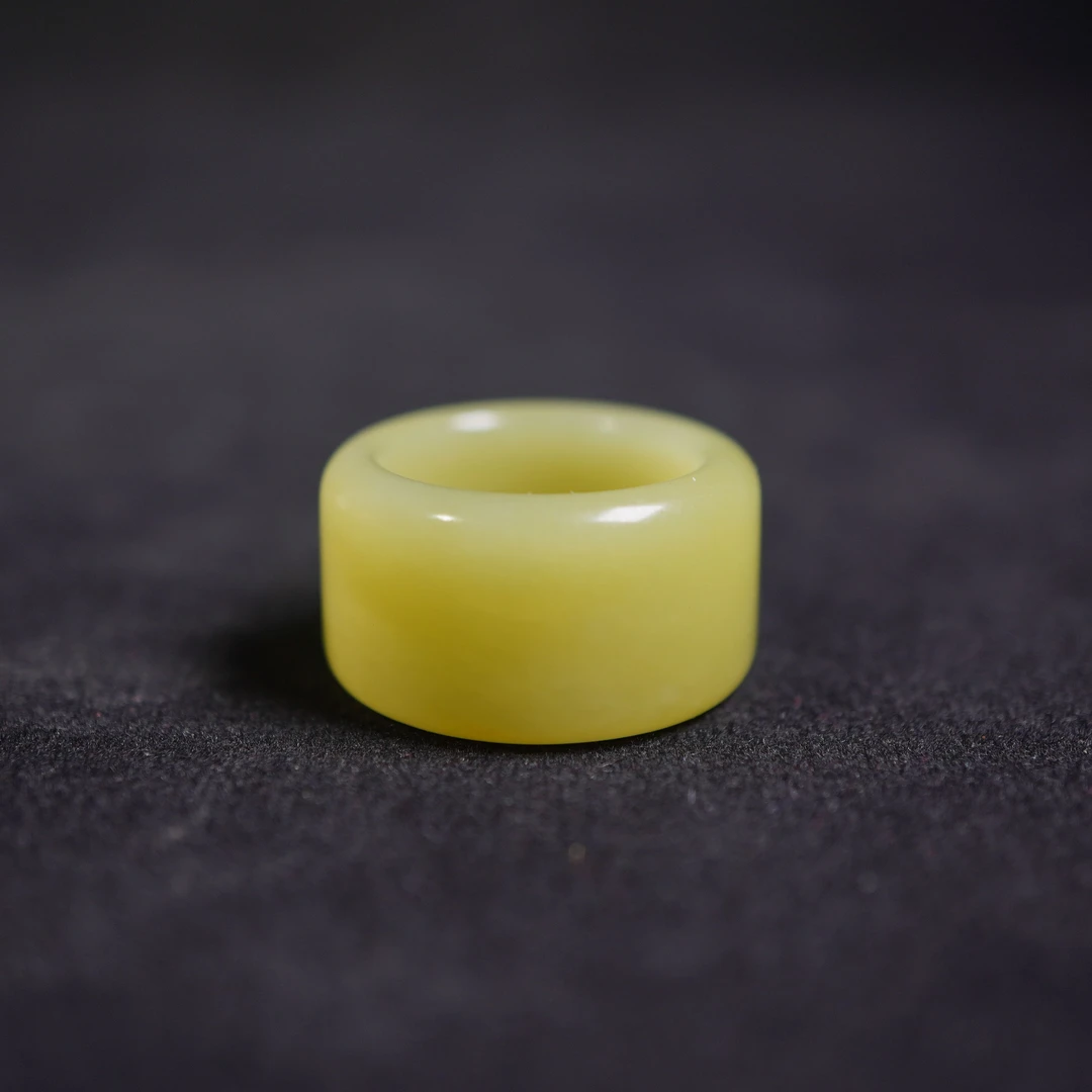 12YN65      清    和田玉戒指