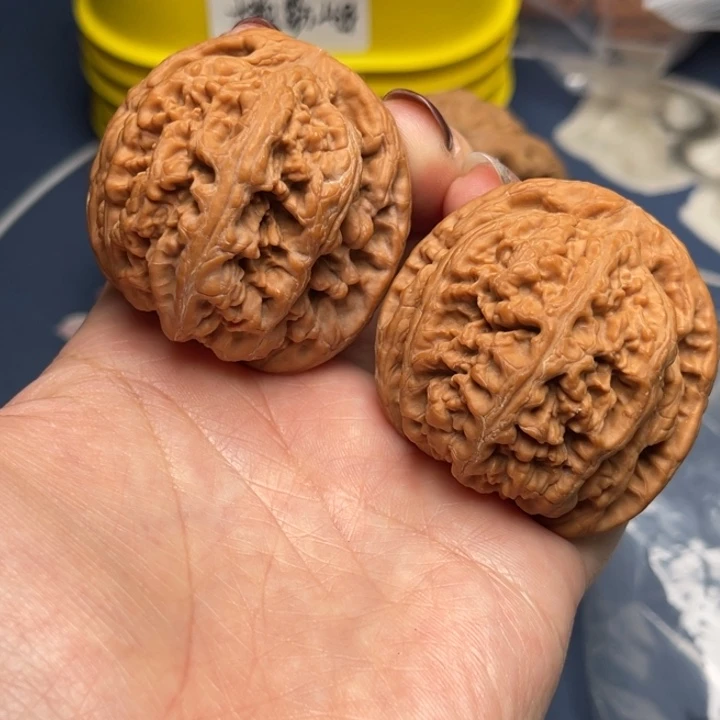 文玩核桃把件粗筋44