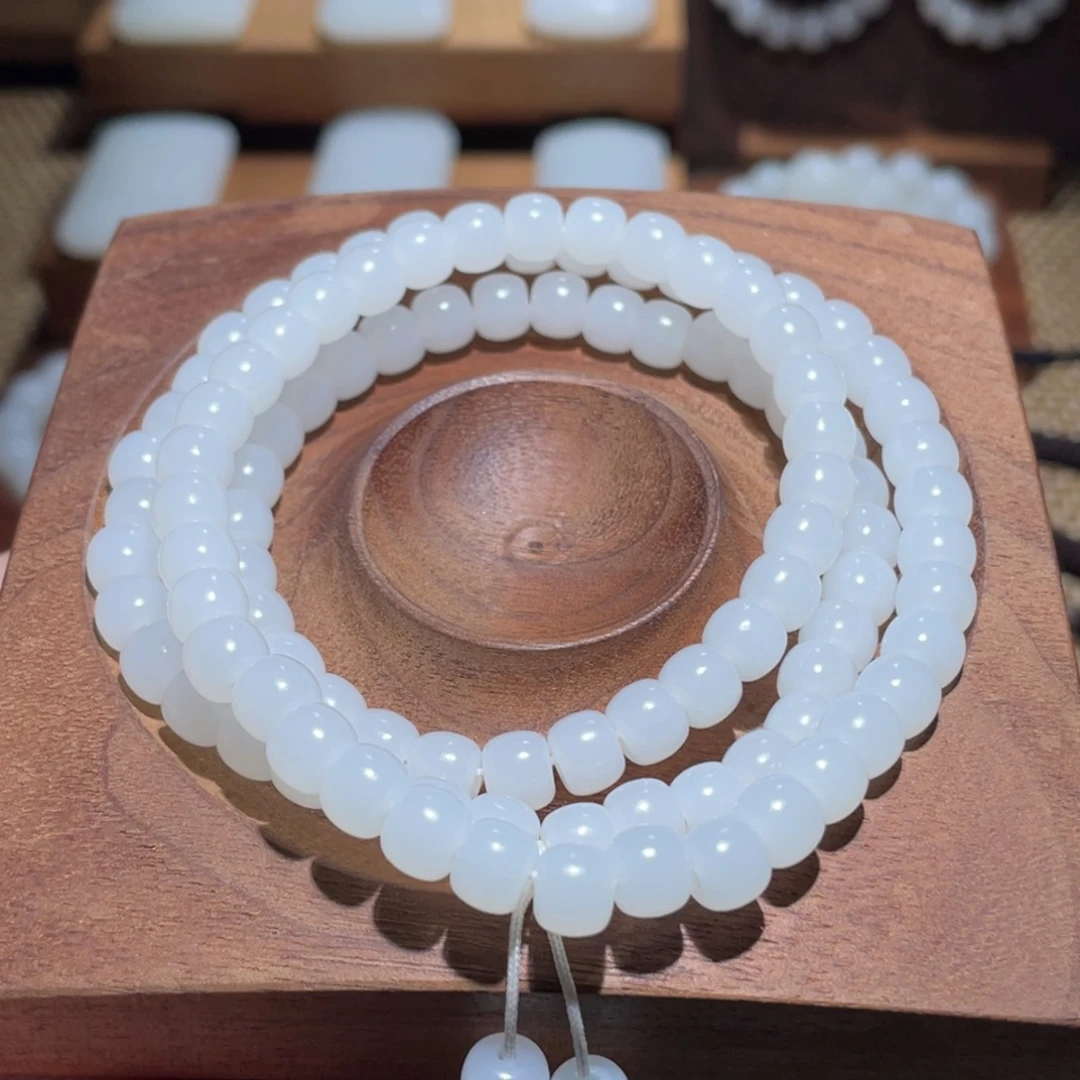 未镶嵌手链和田玉卡7