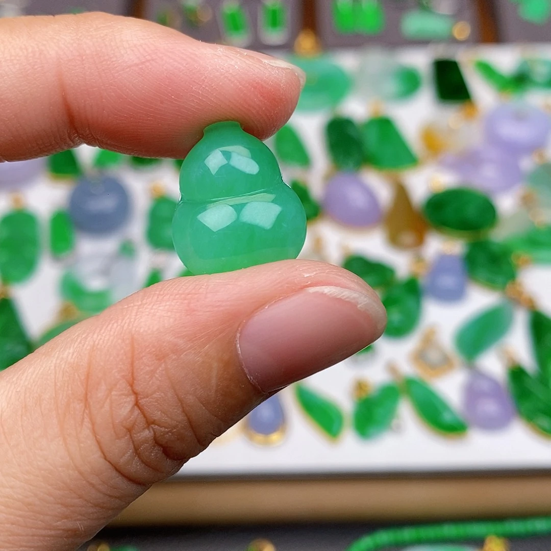 翡翠18K金镶嵌吊坠(不含链)吉*饼