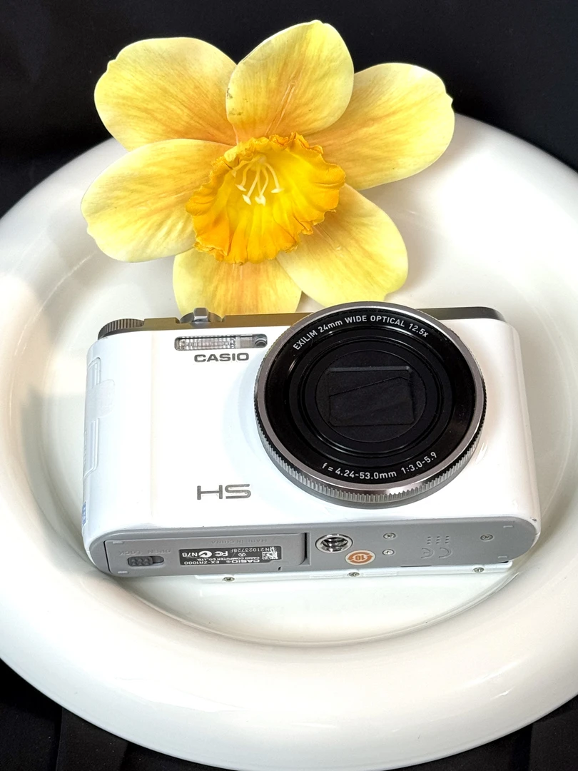 9新 Casio/卡西欧 zr1000 白色 翻转屏高清 12级美颜 No退no换