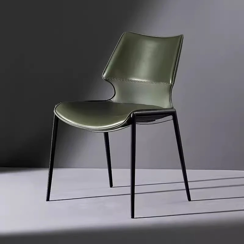 现代简约马鞍皮金属脚架狮王椅家用无扶手极简2025岛台餐椅设计椅