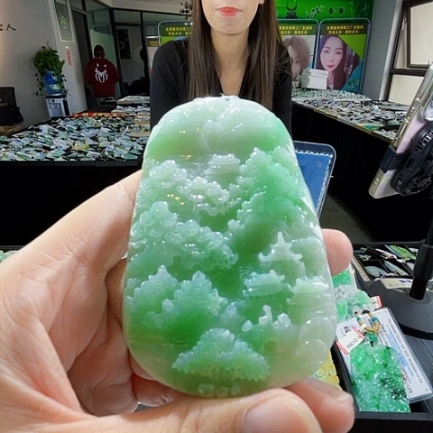 翡翠未镶嵌颈饰翡翠