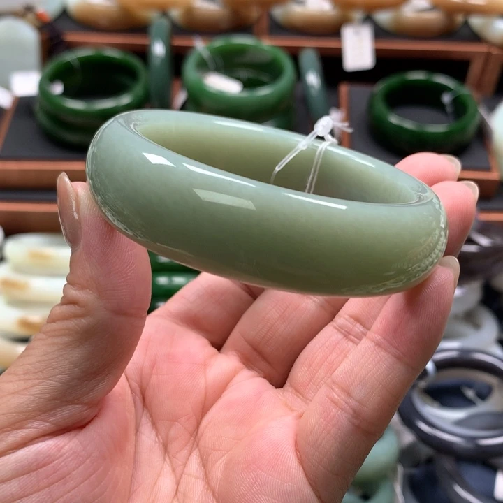 【闪购商品】和田玉手镯未镶嵌