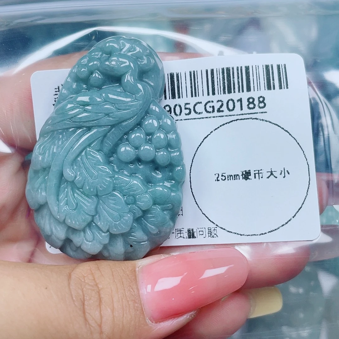 吊坠(不含链)未镶嵌翡翠