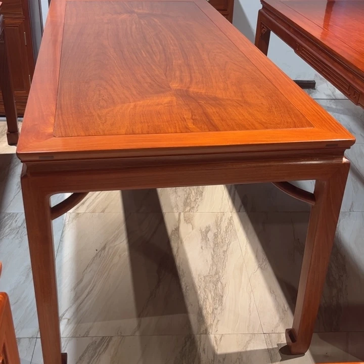 紫檀木类家具缅花长方桌