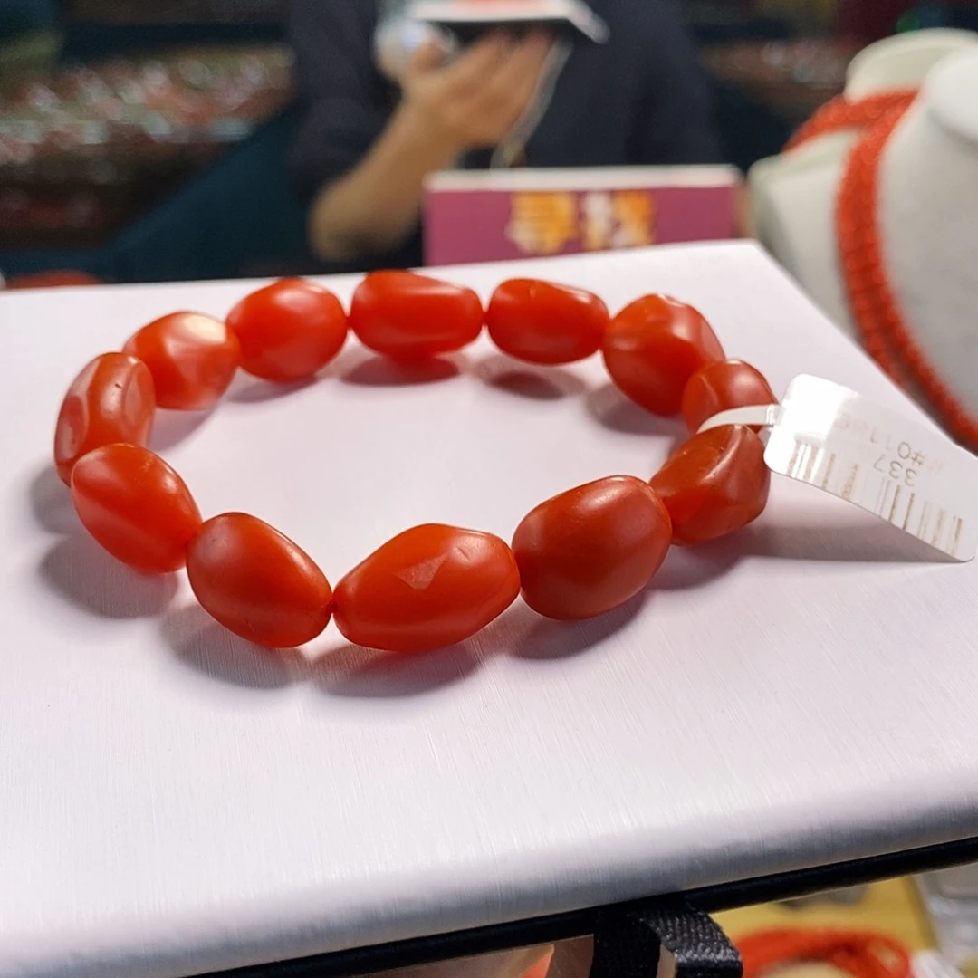 未镶嵌滴水洞  13mm  多样性发一南红玛瑙