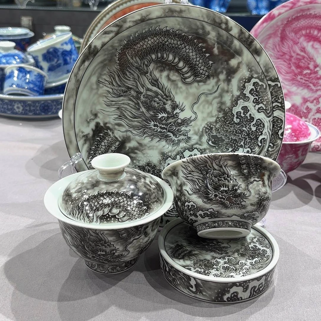 瓷片景德镇瓷器精品陈列