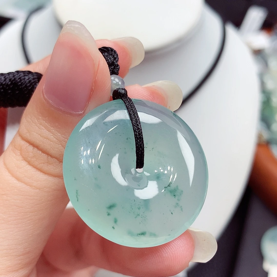 翡翠未镶嵌颈饰翡翠76，29.5/5.9