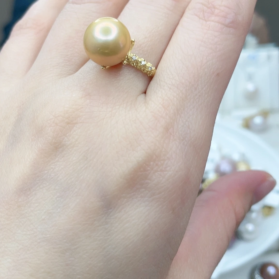 淡水珍珠吊坠(赠链)未镶嵌