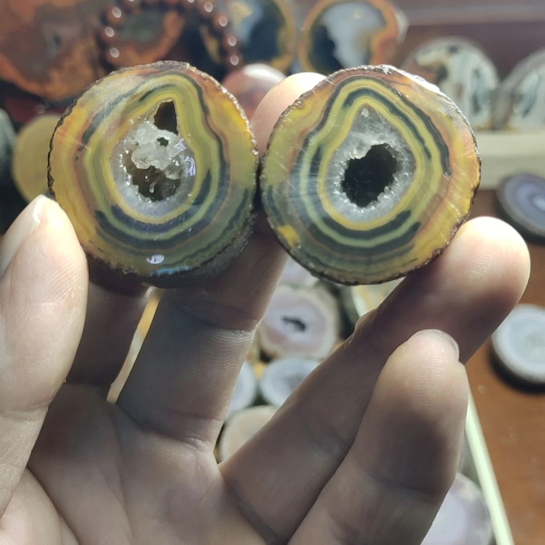 石材战国红玛（瑙）摆件同心圆