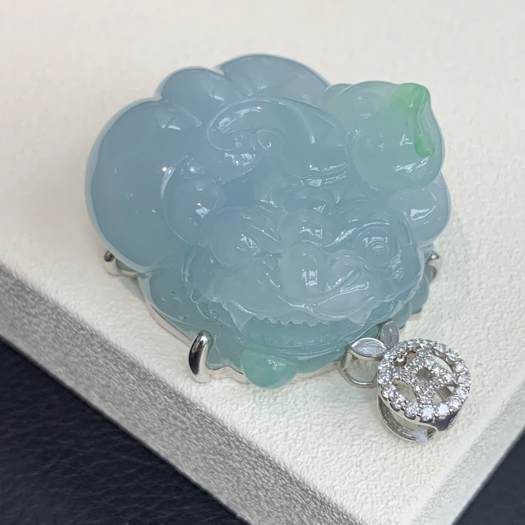 新品推荐·18K金冰晴天空蓝飘绿貔貅翡翠玉石缅A吊坠气质厚庄冰透