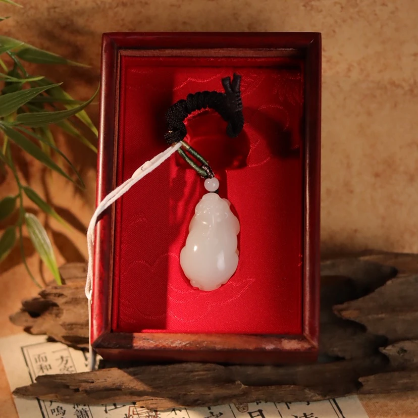 WZ091808 和田玉白玉于闐貔貅吊坠（微棉包容）