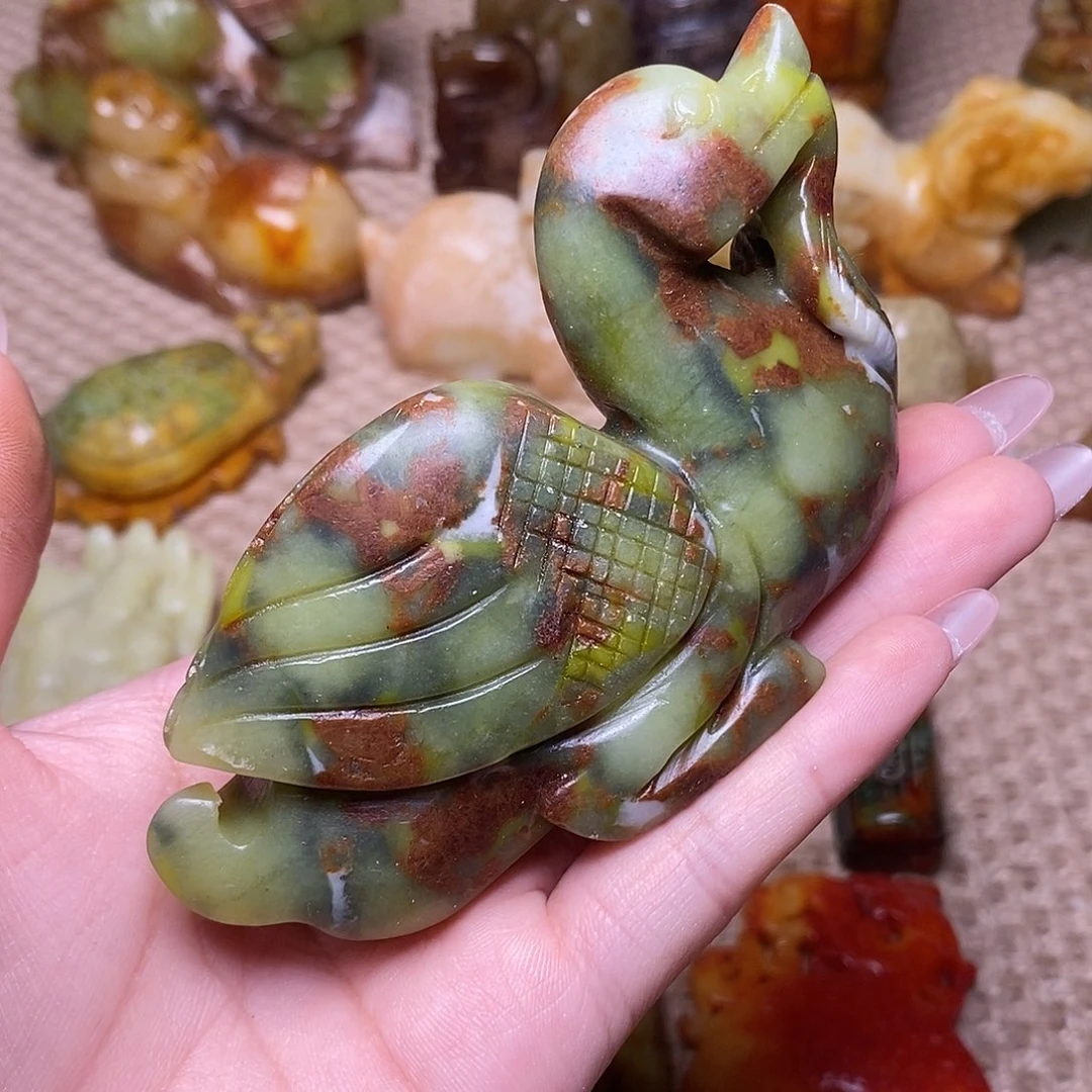 未镶嵌蛇纹石玉颈饰
