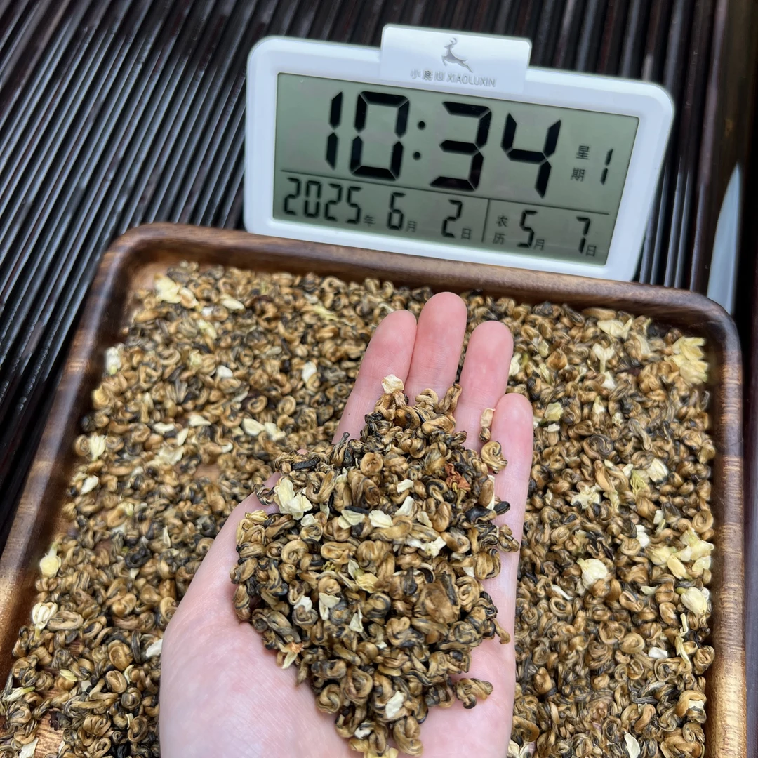 茉莉手工奶螺  ①  小鹿收茶 头春头采 茉莉红茶 云南滇红 6月2