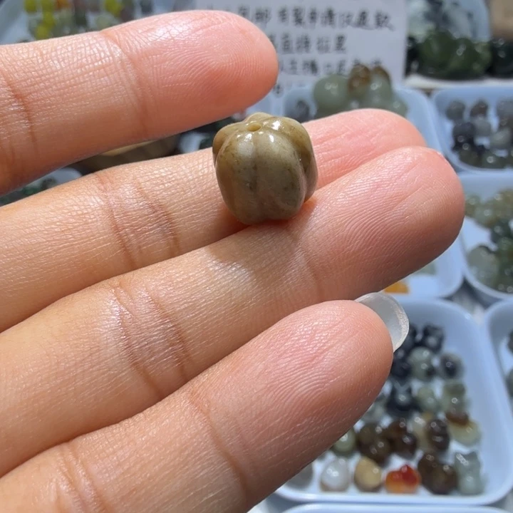 未镶嵌和田玉珠宝半成品