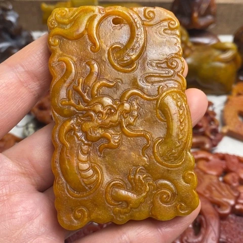 蛇纹石玉未镶嵌颈饰75