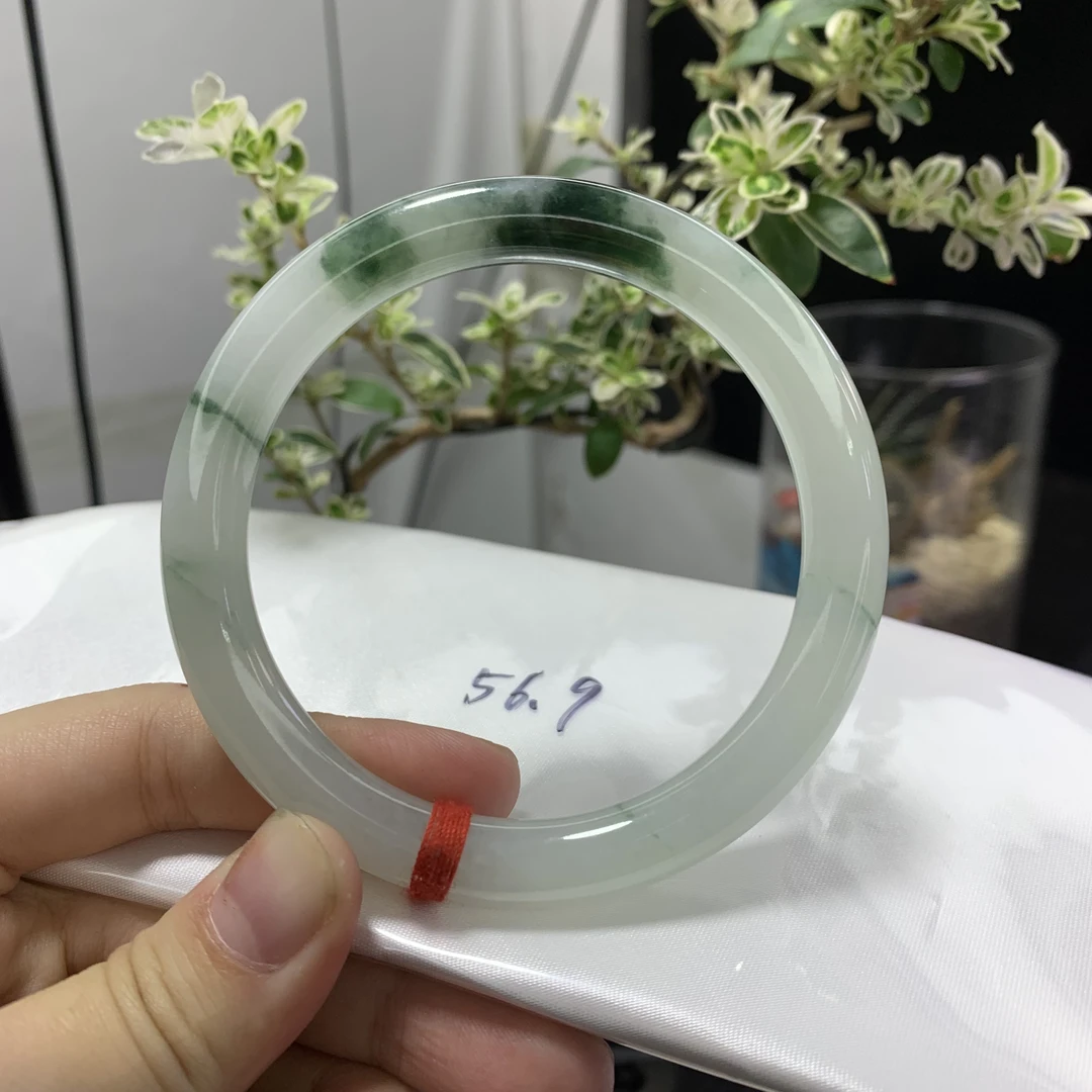 1018号缅甸天然A货翡翠56-57圈口飘花圆条手镯