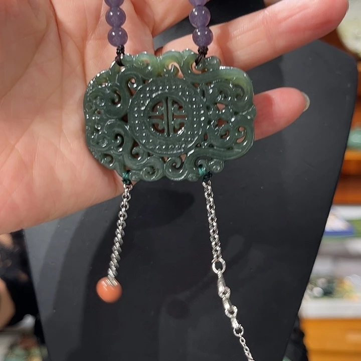 颈饰未镶嵌和田玉（糖玉）