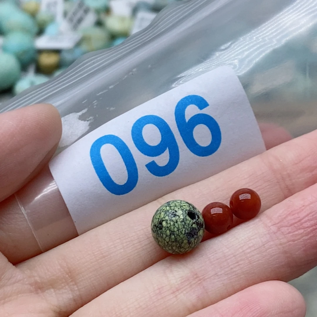南红玛瑙未镶嵌珠宝奇石