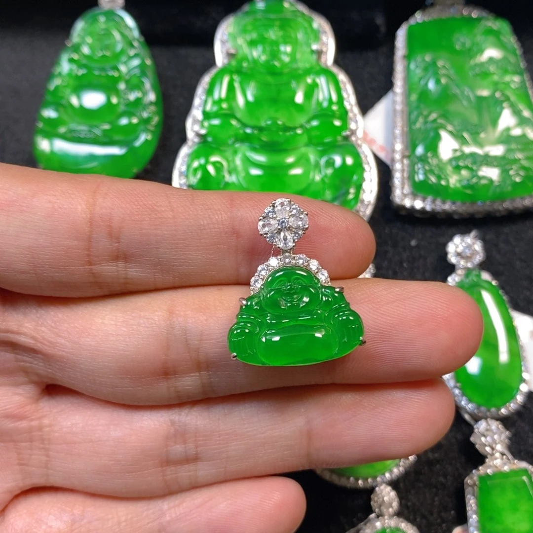 颈饰银S925镶嵌翡翠佛公吊坠