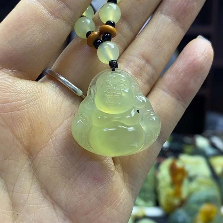 蛇纹石玉未镶嵌颈饰