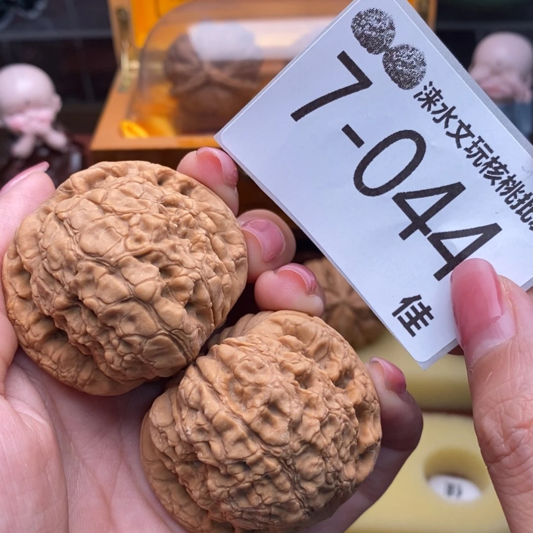 文玩核桃把件45龙鼎