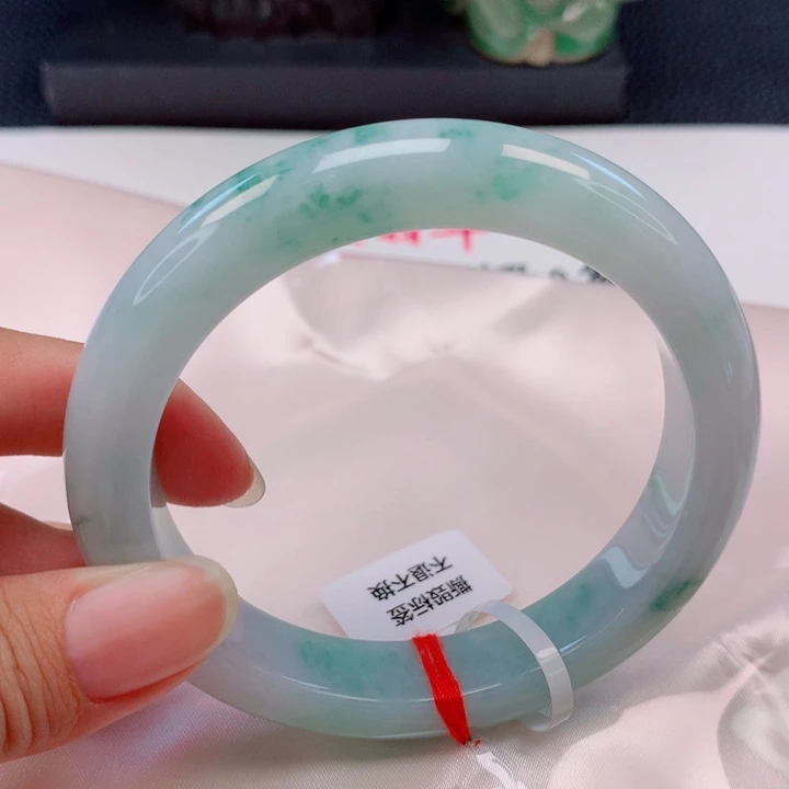 翡翠未镶嵌手镯61圈