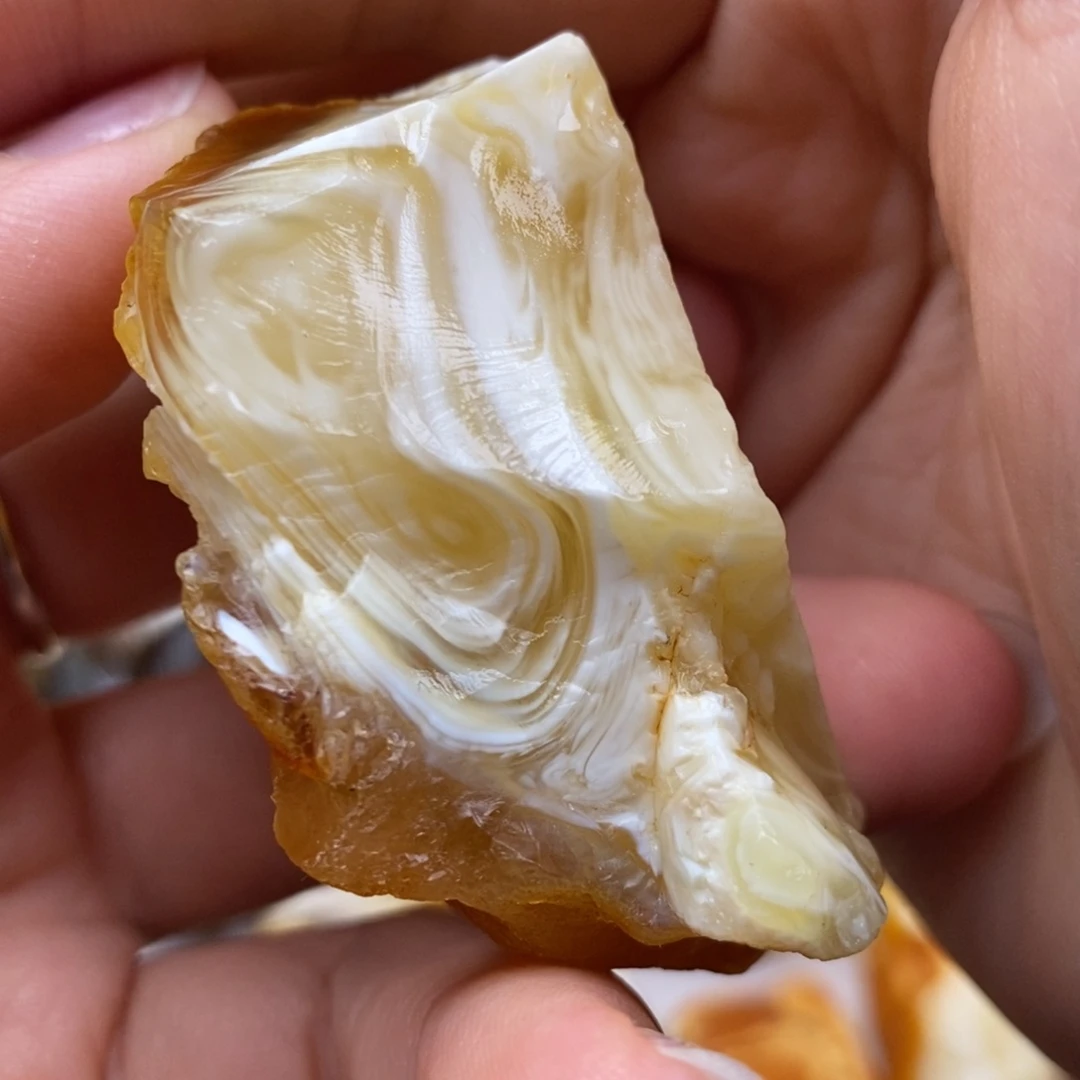 定制琥珀未镶嵌蜜蜡