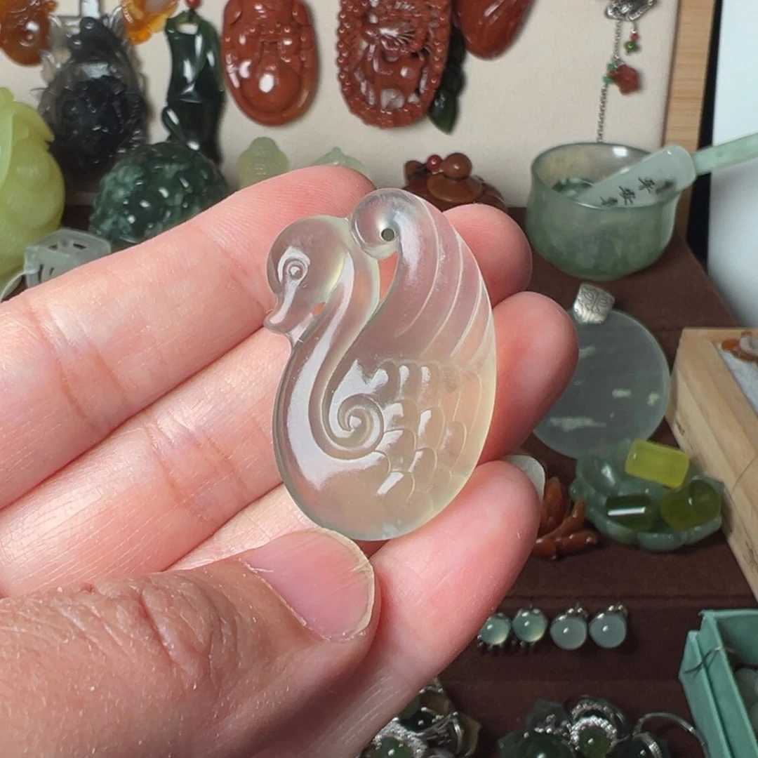 蛇纹石玉未镶嵌吊坠(赠链)