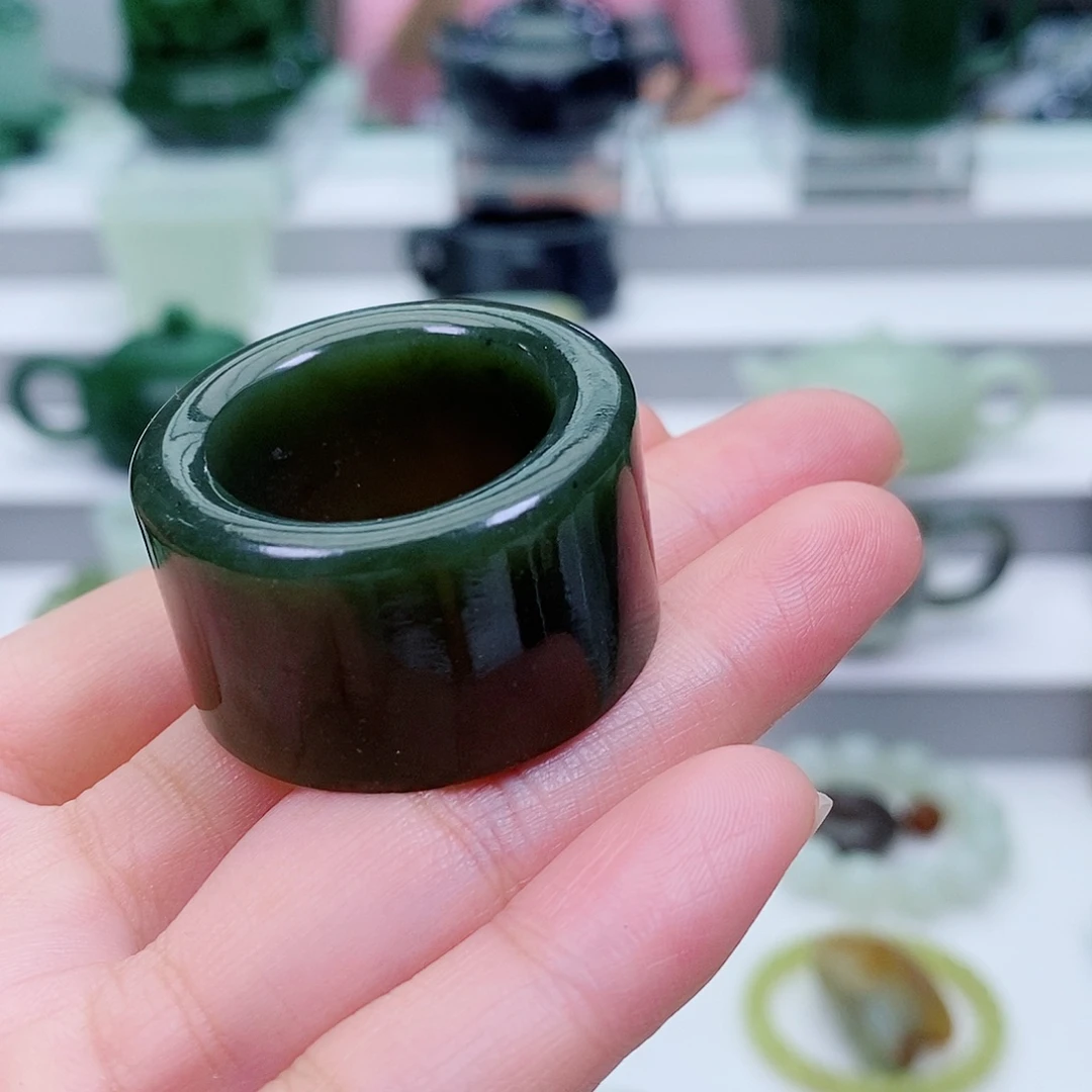 和田玉未镶嵌摆件扳指