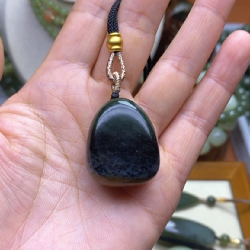 【闪购商品】未镶嵌岫岩河磨玉（透闪石质玉）挂件