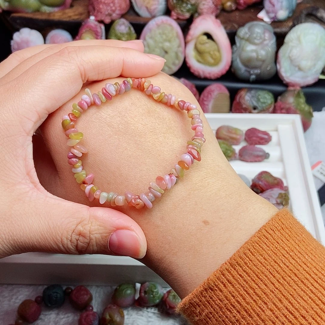 未镶嵌石英质玉（盐源）珠宝半成品