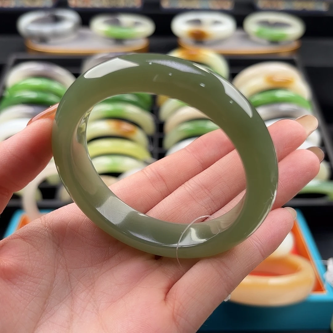 和田玉未镶嵌手镯57.1难得宽版湖绿