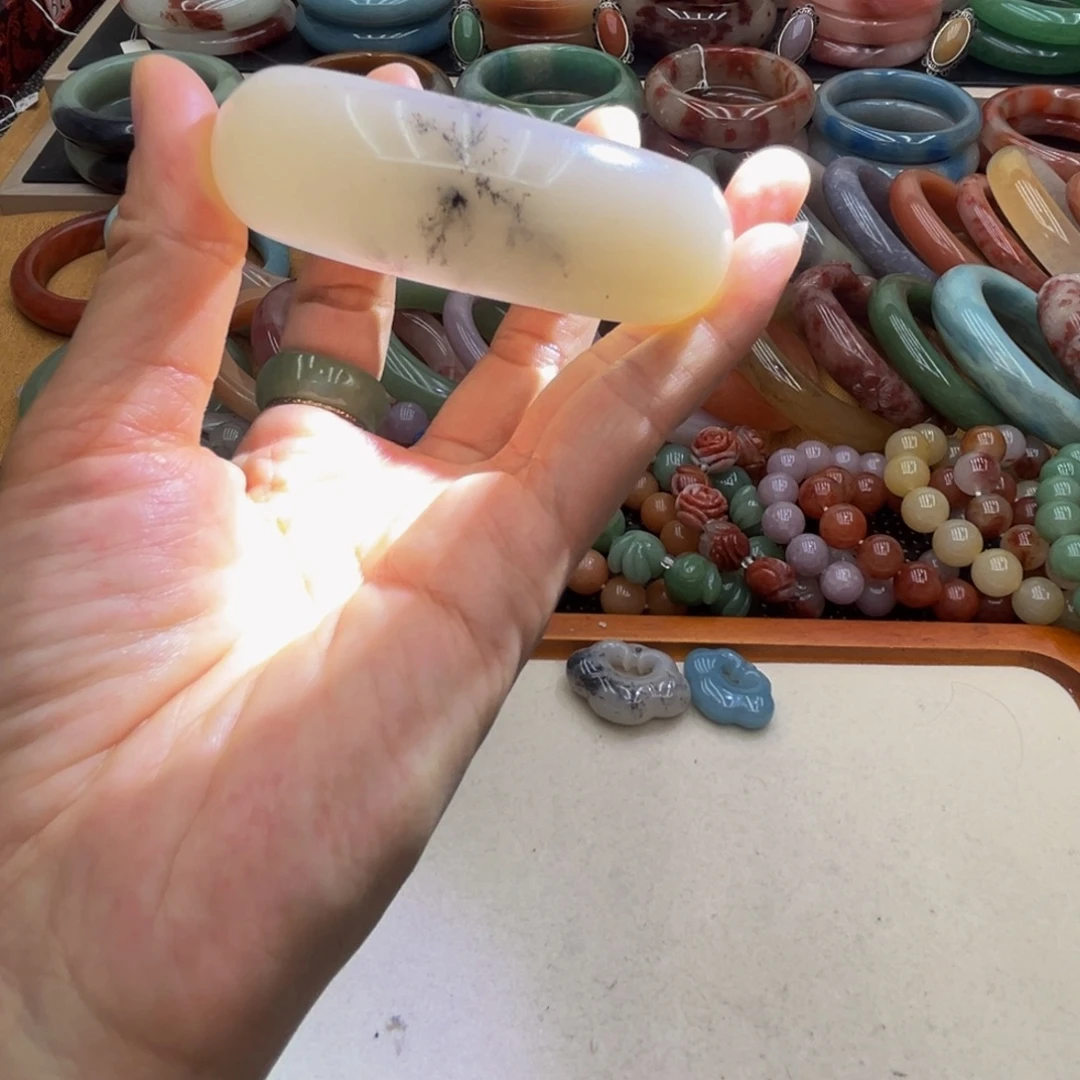 石英质玉未镶嵌圈口54