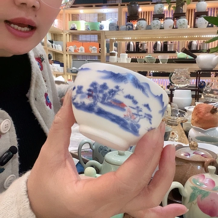 羊脂白玉青花茶杯