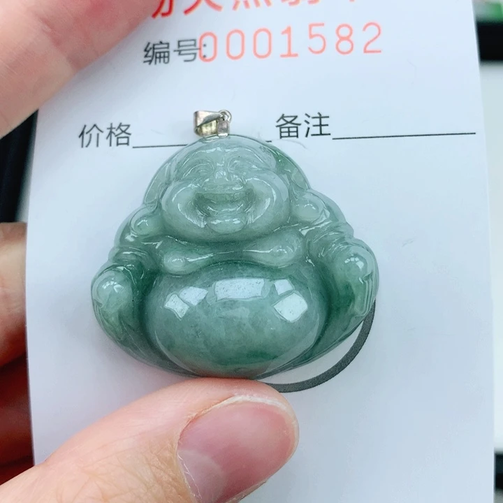 翡翠挂件未镶嵌翡翠