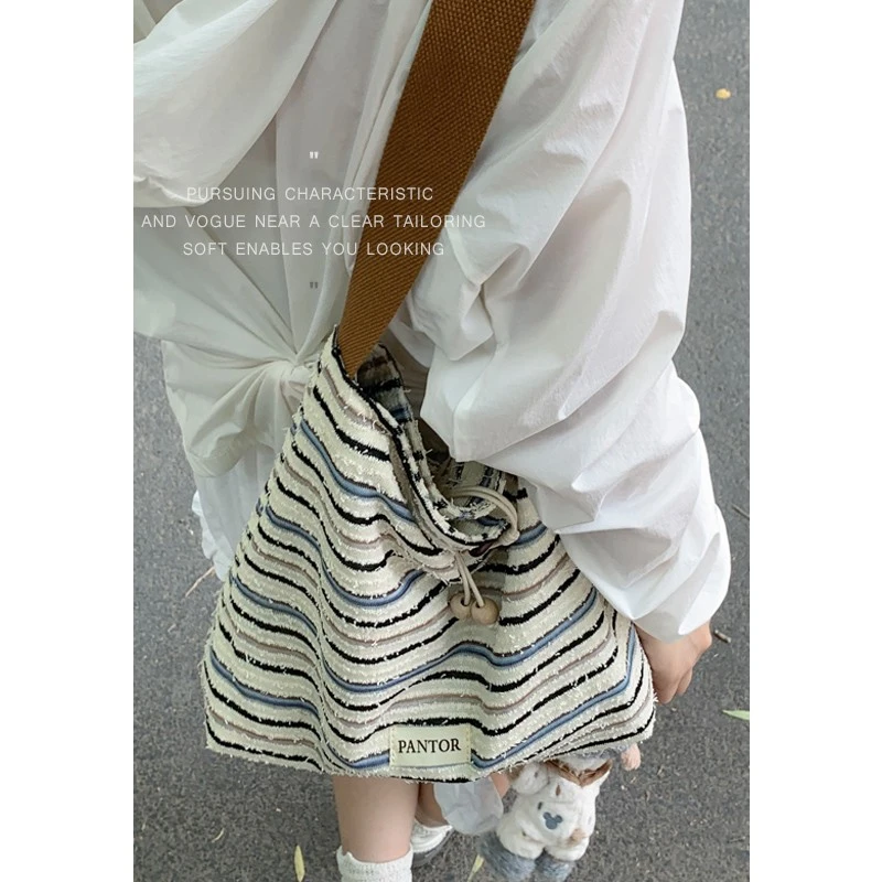 春季包包女款爆款2025新款大容量通勤单肩包时尚学生百搭托特包