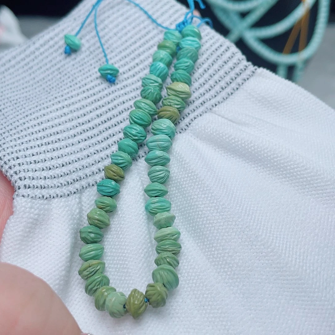 宣***宣绿松石未镶嵌珠宝半成品