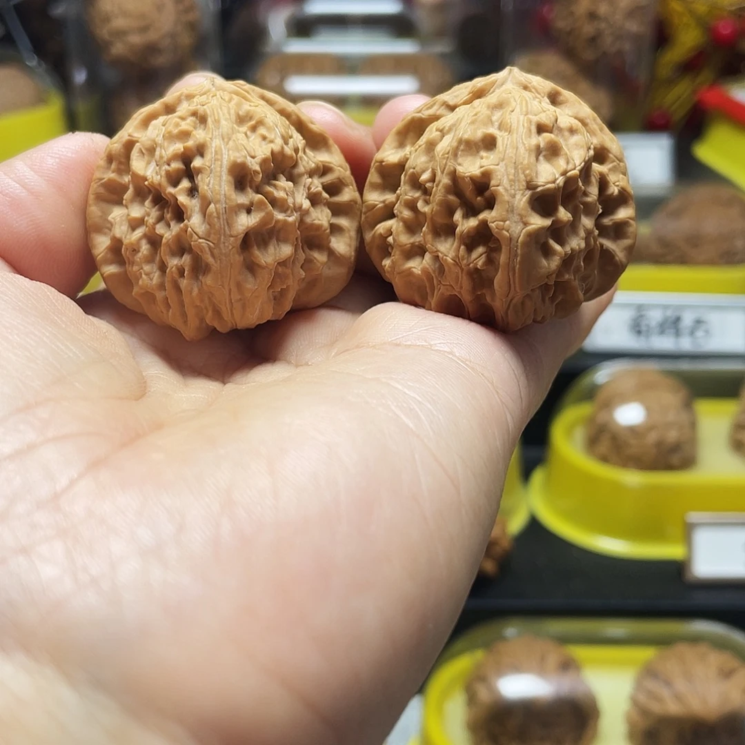 吊坠文玩核桃全品球白狮子38